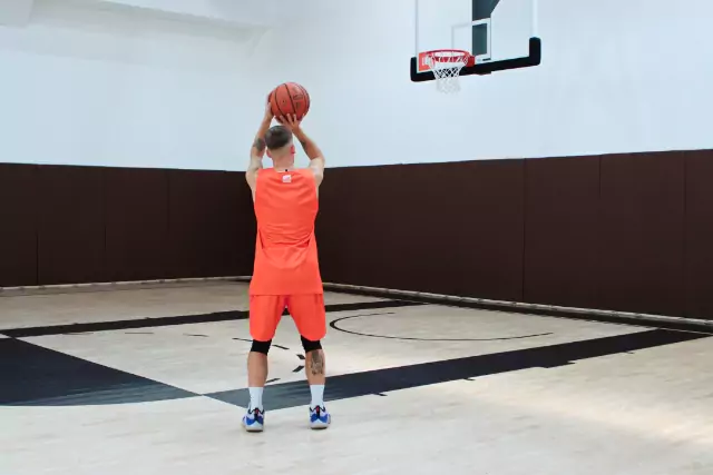 Steph Curry 3 shots drill