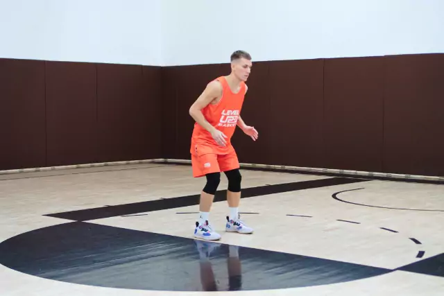 2 feet line hops side to side